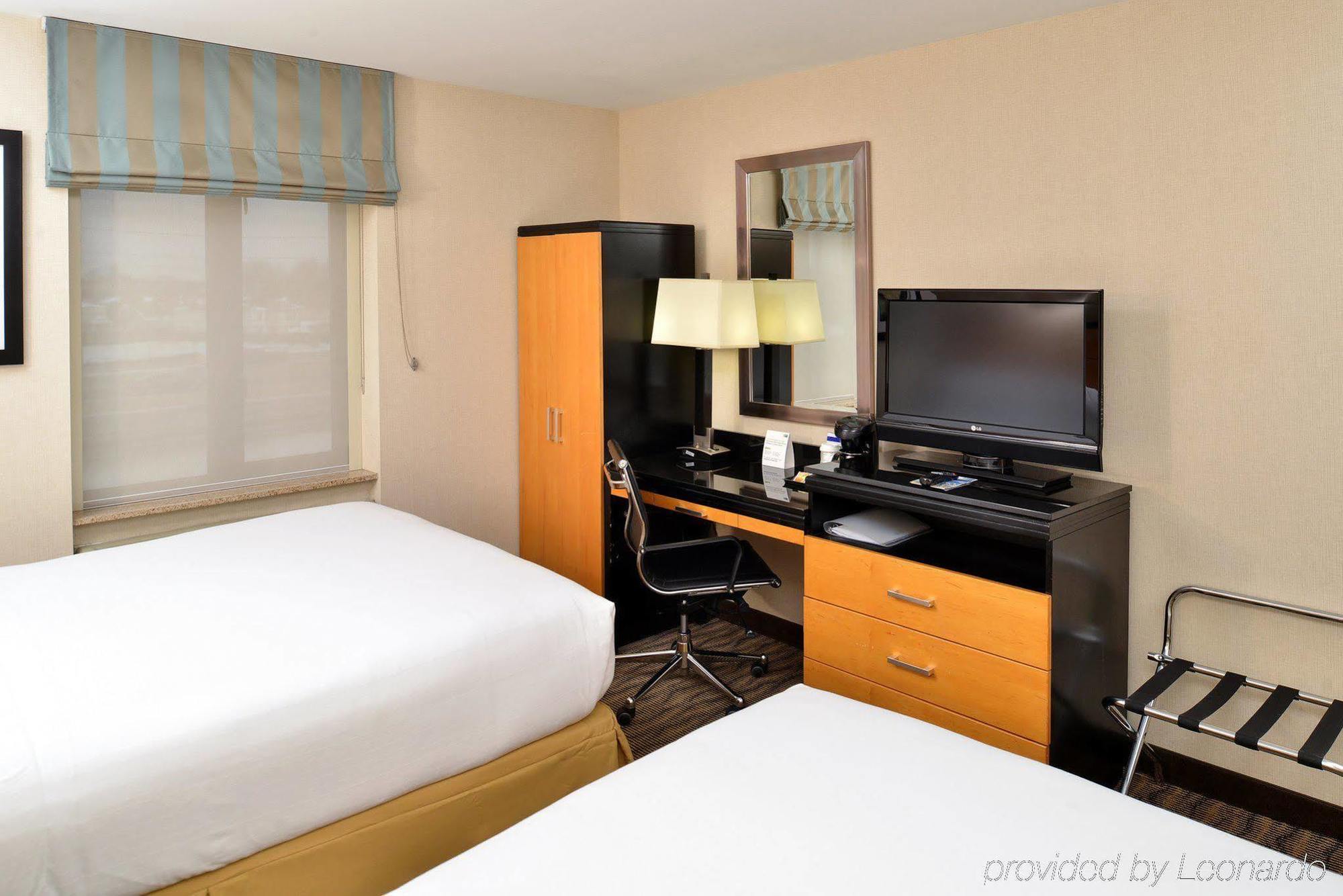 Holiday Inn Express Kennedy Airport, An Ihg Hotel New York Eksteriør bilde
